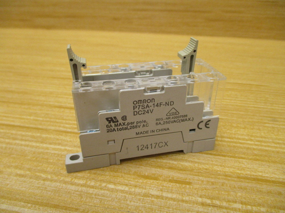 Omron P7SA-14F-ND Relay Socket P7SA14FND W/ Cover