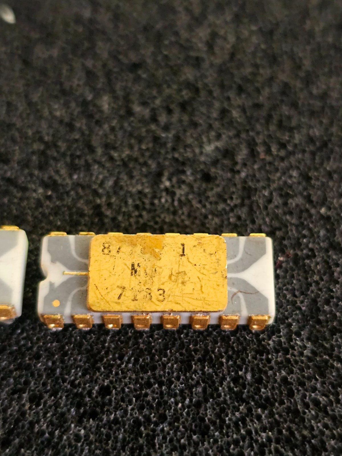 2xRARE SPEC Microsystems ML1101A Ceramic Zebra Gray Trace MOS DIP IC Memory SRAM