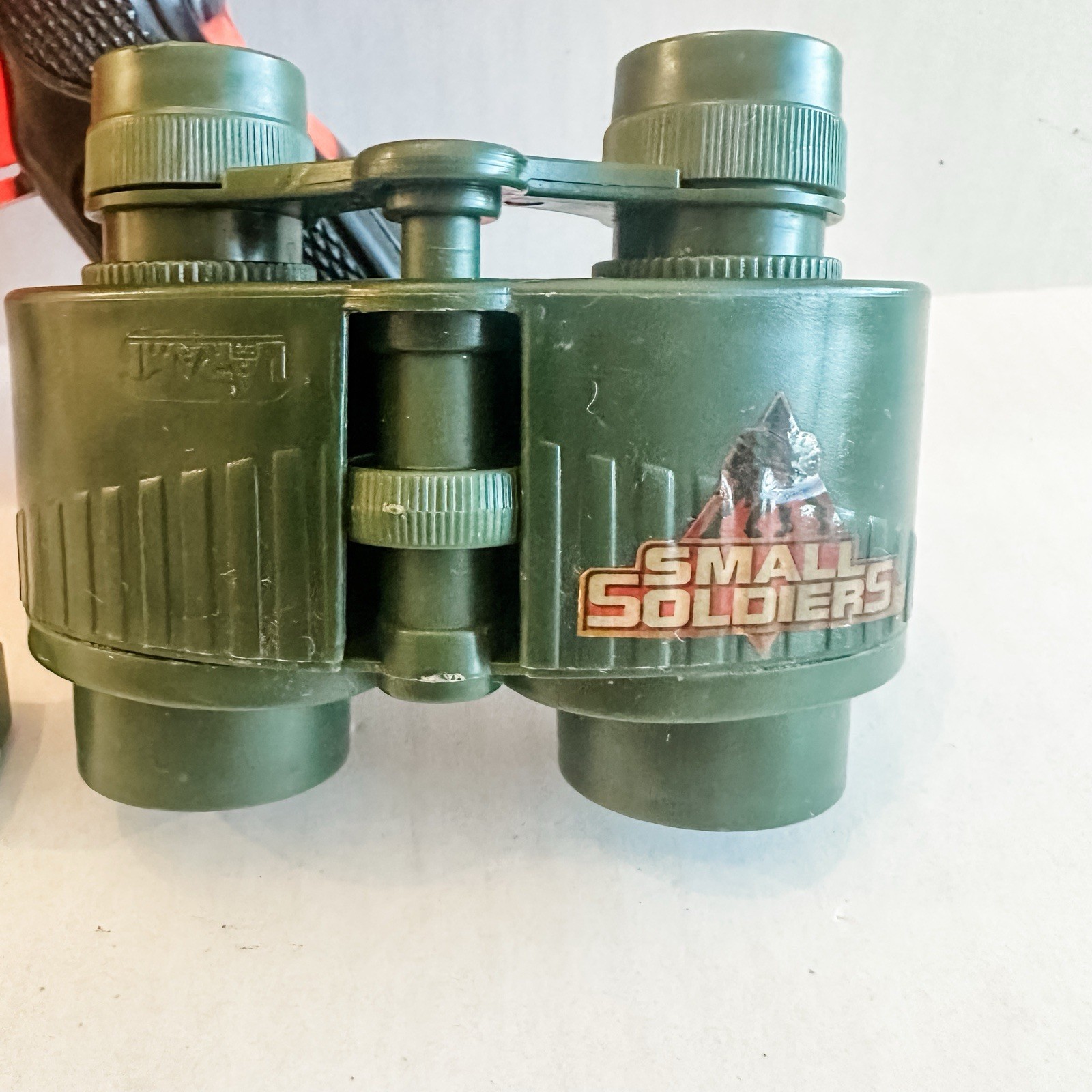 Larami Small Soldiers Toy Dart Blaster (Untested) Binoculars & Knife READ