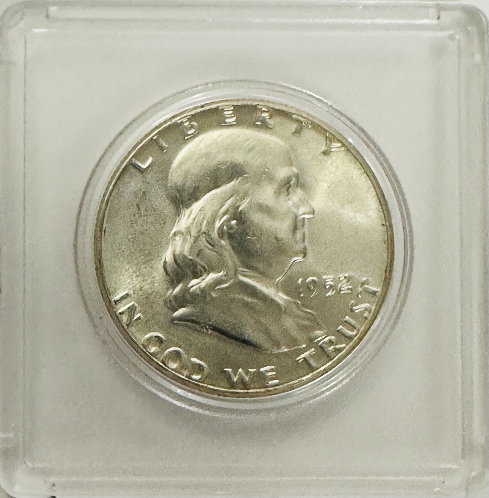 1952 Franklin Half Dollar - Gem BU - 90% Silver~ As Shown~ Great Price- #FHD52BU