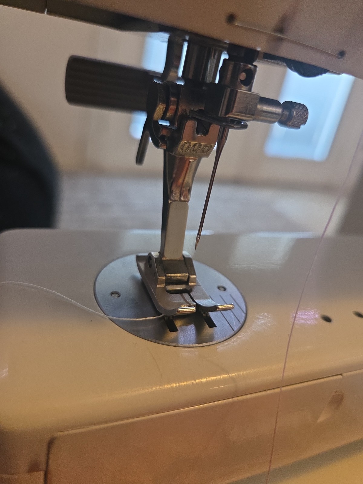 BERNINA Record 930 Electronic Sewing Machine (Read Description)