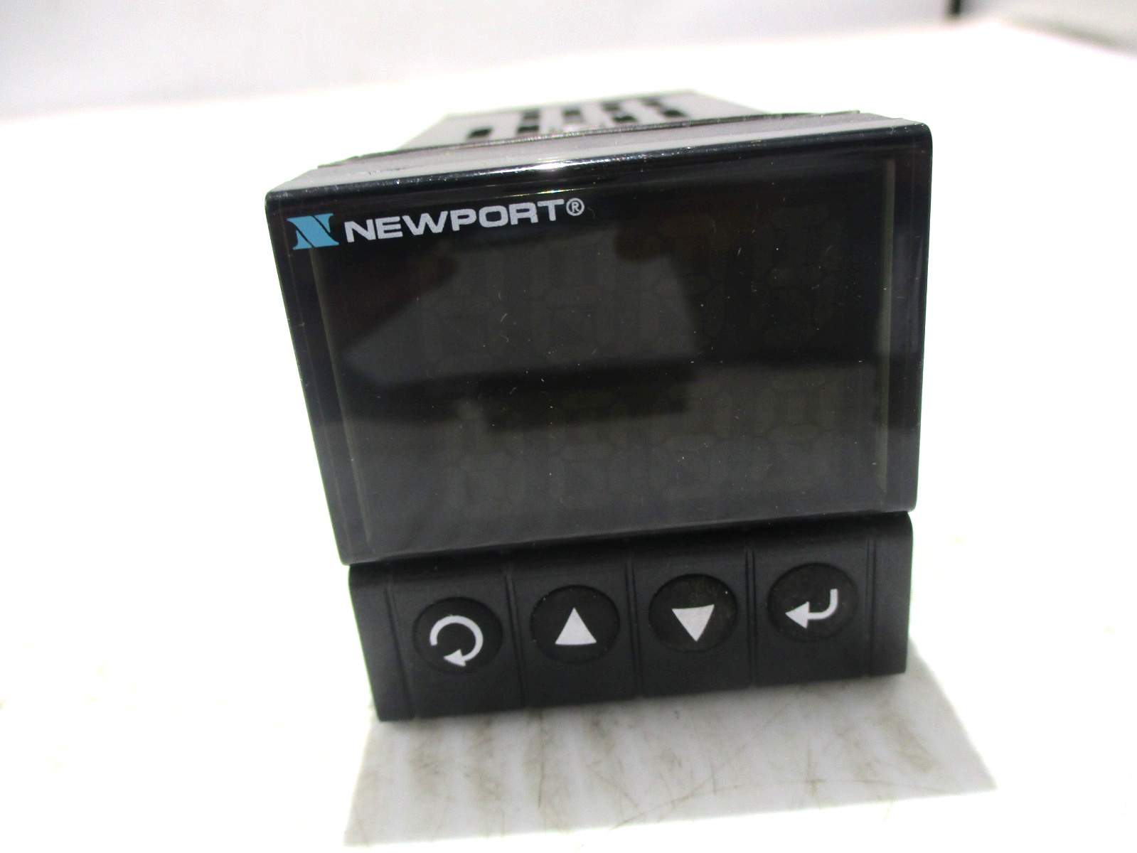 NEW NEWPORT I16D33-DC TEMPERATURE PROCESS CONTROLLER