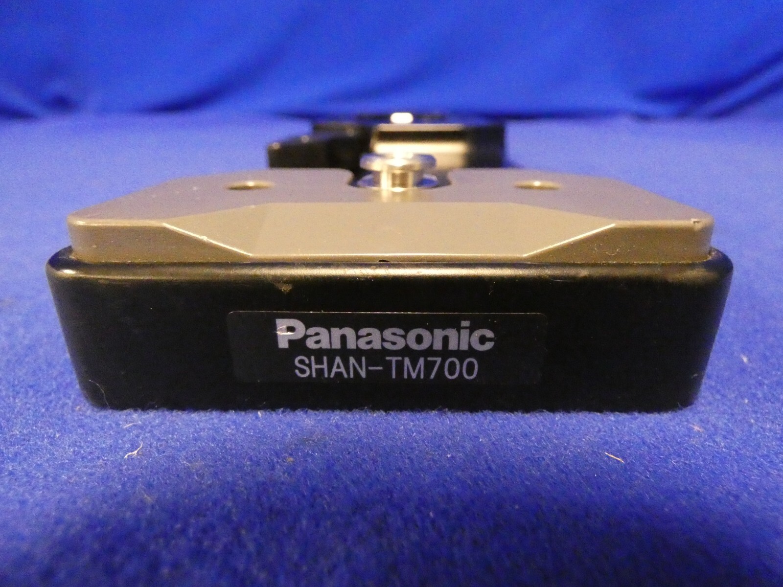 Panasonic SHAN-TM700 Quick Release Tripod Adapter Plate Demo
