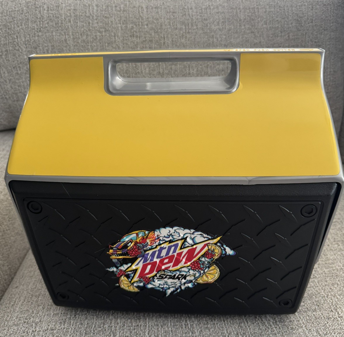 *RARE* NEW MTN DEW SPARK Igloo Cooler Promo For Collectors Discontinued Flavor