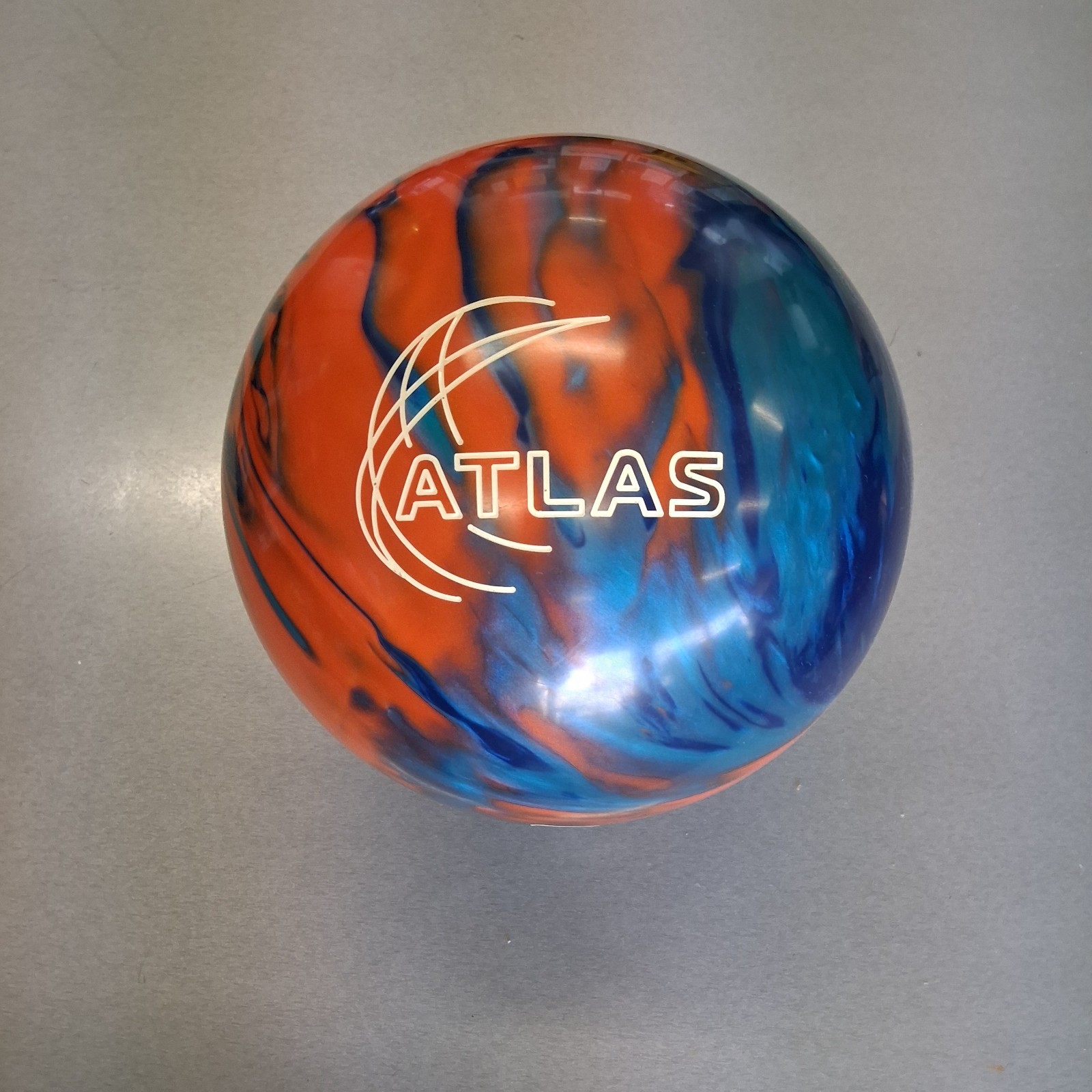 Columbia 300 Atlas Hybrid 1ST QUALITY  BOWLING ball 15 lb NEW UNDRILLED  #057