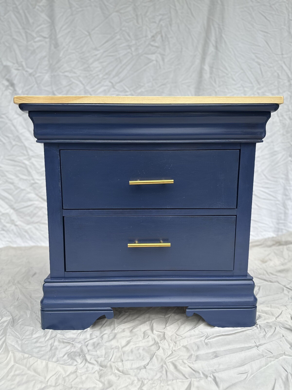 solid wood nightstand set of 2