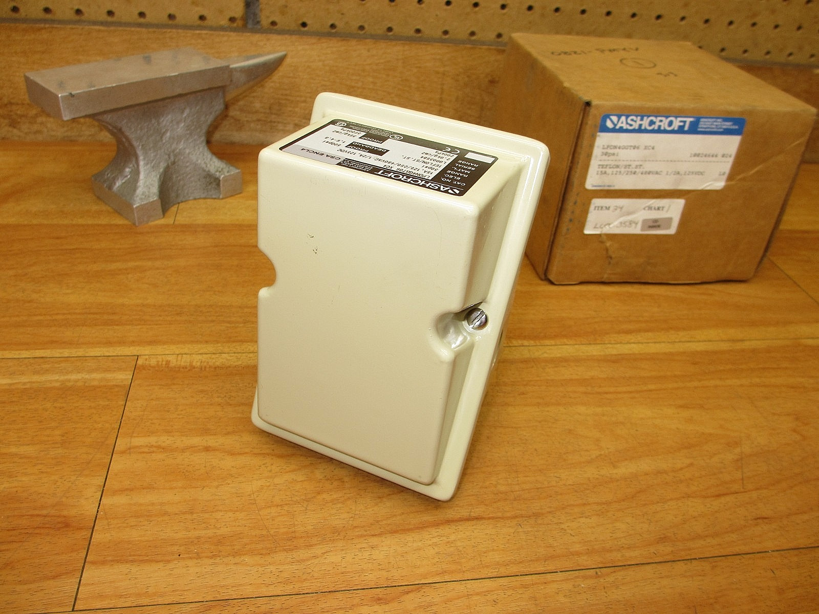 Ashcroft LPDN4GGT06 XC4 *NEW* Pressure Switch 30psi