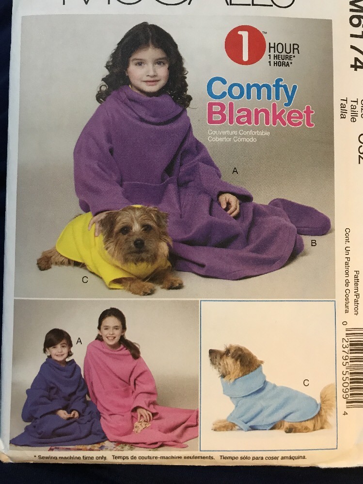 Uncut McCalls 6174 Kids Pullover Blanket Robe Pockets Booties, Dog Blanket