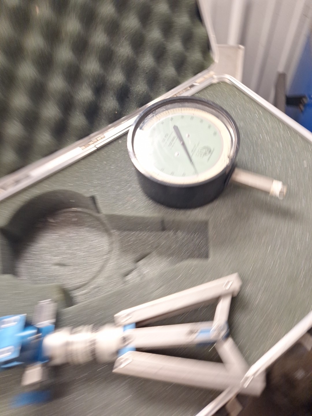 3D Instruments #8103-100 Range 0-150 PSI Hand Held Test Pump With Gauge