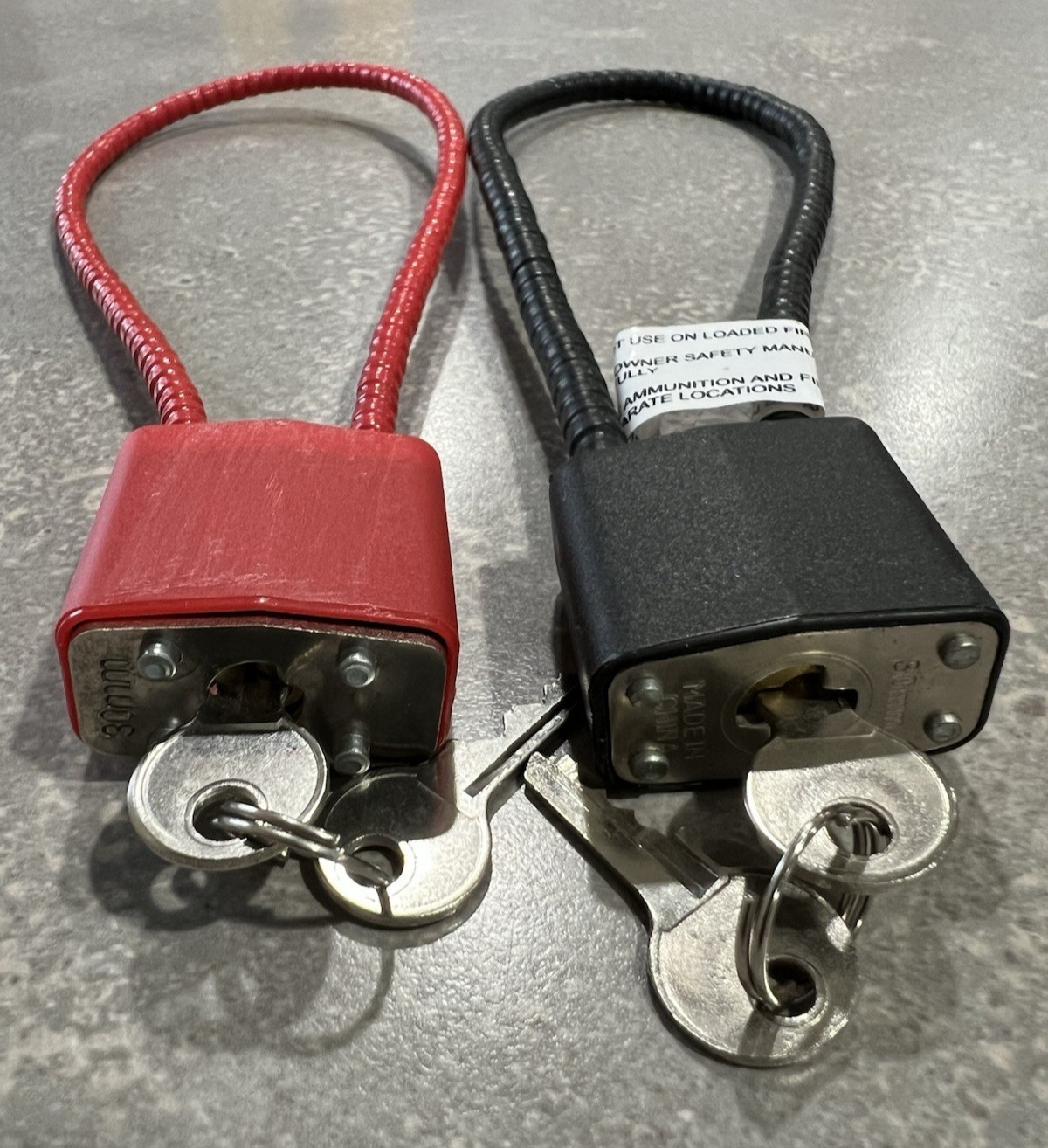 15 Inch Gun Lock, Red Or Black