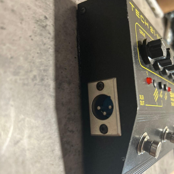 Tech 21 SansAmp Programmable Bass Driver DI Used Japan