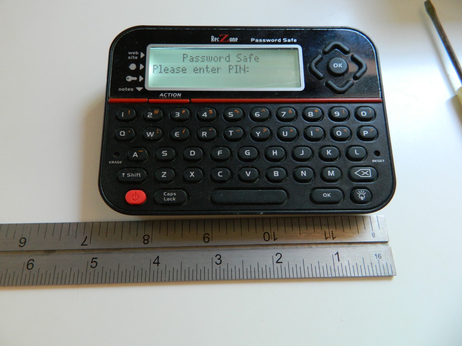 RECZONE PASSWORD SAFE BACK-LIT LCD QWERTY KEYBOARD MODEL tested w/manual