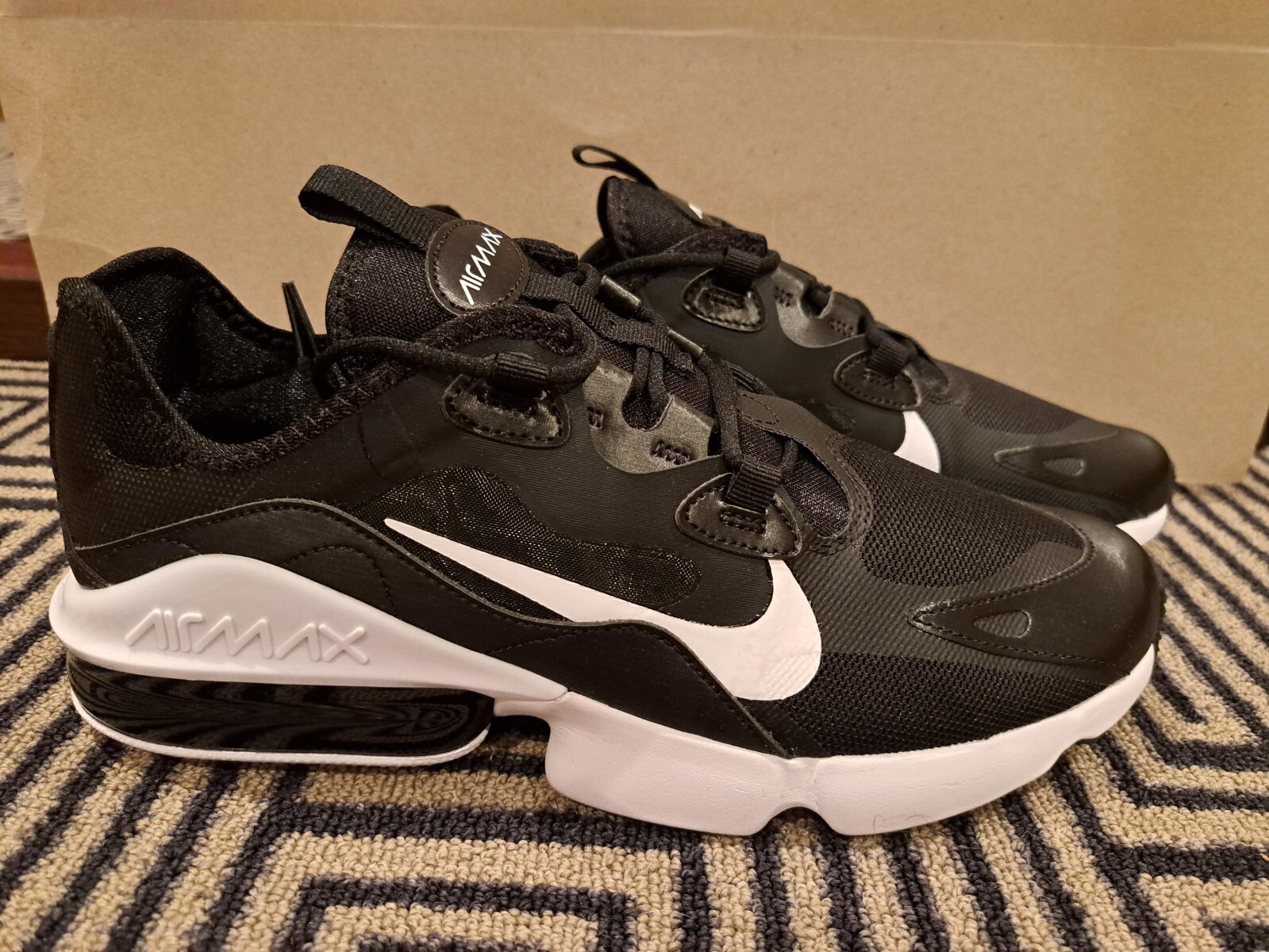 Men's Nike Air Max Infinity 2 Black/White-Black SZ 10
