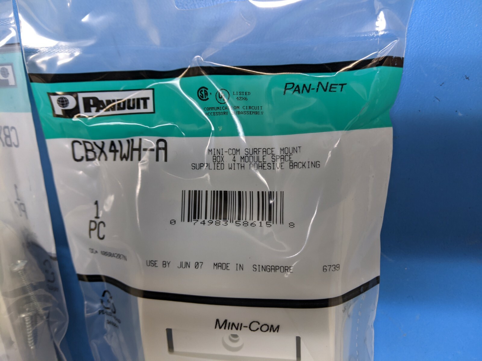 ( 2 Pcs ) PANDUIT, CBX4WH-A , Mini-com, Surface Mount BOX, 4 Module Space