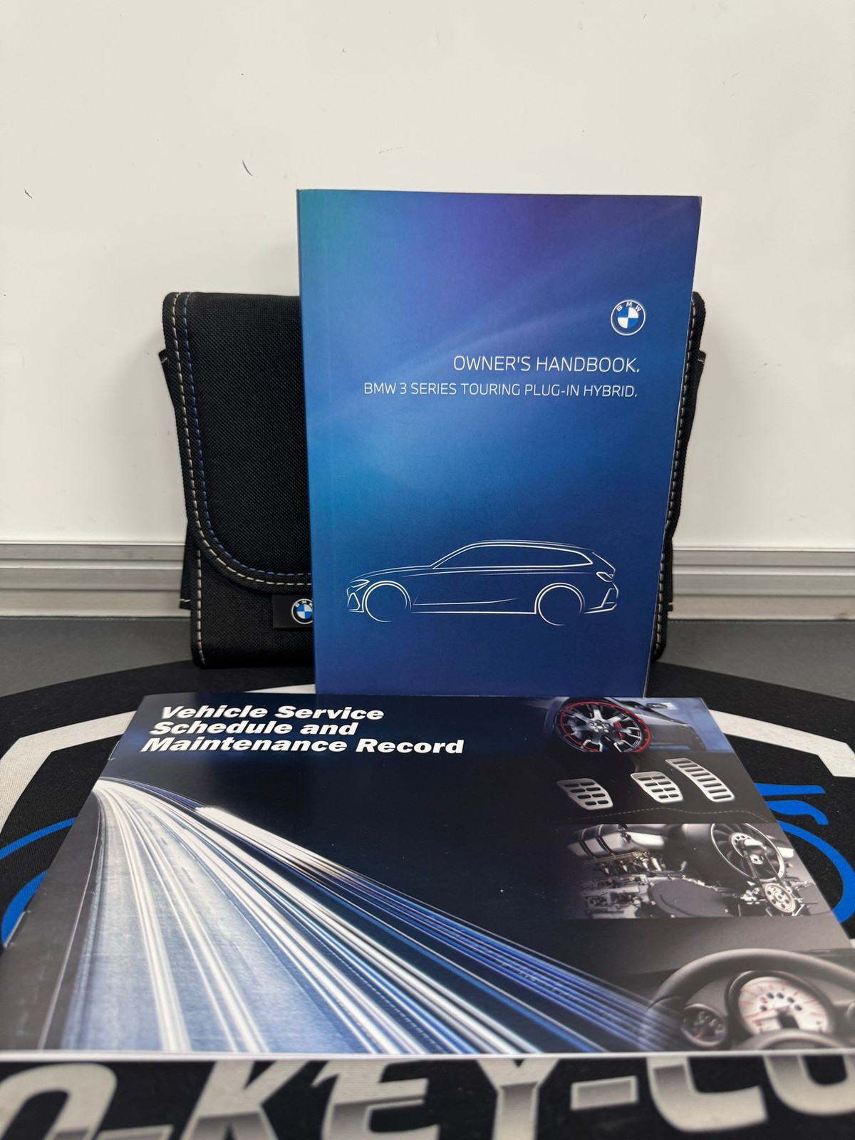 BMW 3 Series Touring Plug In Hybrid G21 owners manual handbook pack 22-25 (2022)
