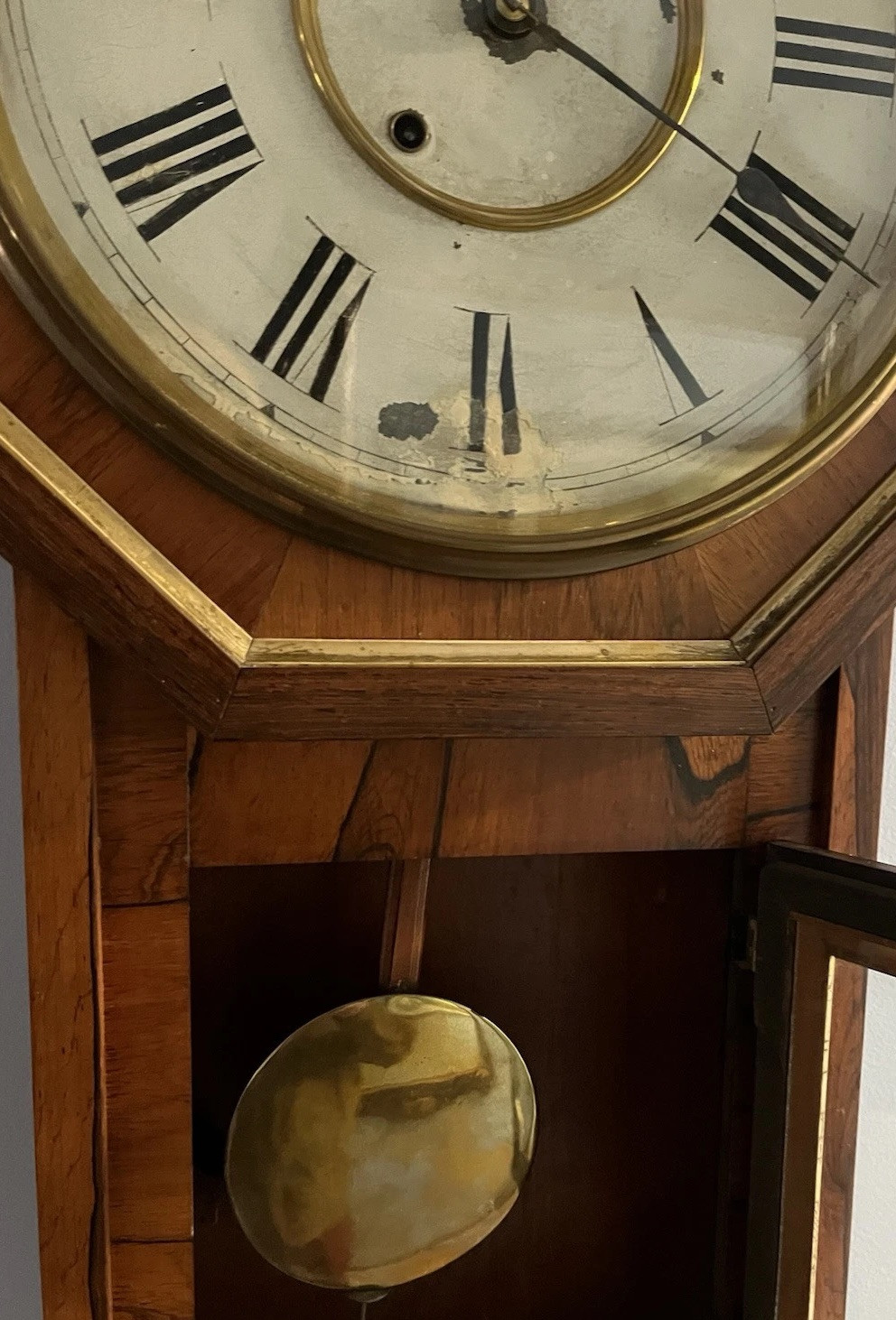 New Haven Clock Co. Imperial hanging Wall clock