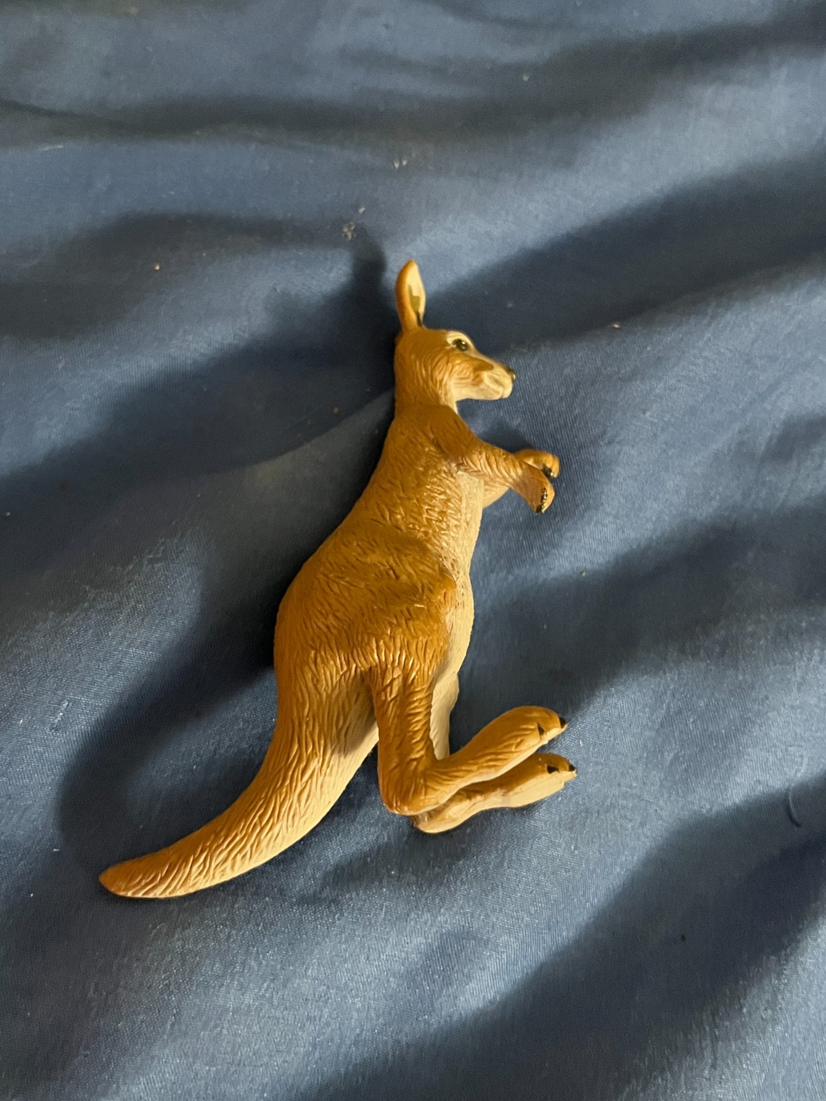 SCHLEICH Kangaroo Figure Wildlife Animal Toy Realistic PVC 3in