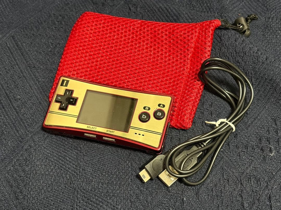 Nintendo Game Boy MIcro 20th Anniversary Famicom Color Japan case and cable
