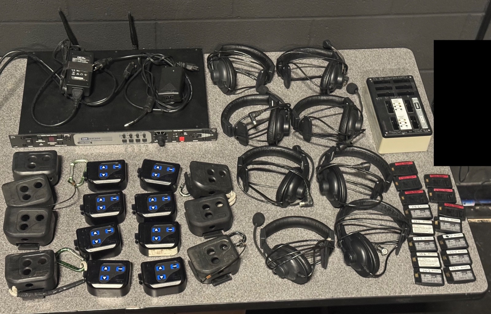 Clear-com HME DX200 Wireless Intercom Complete Package. Clearcom RTS
