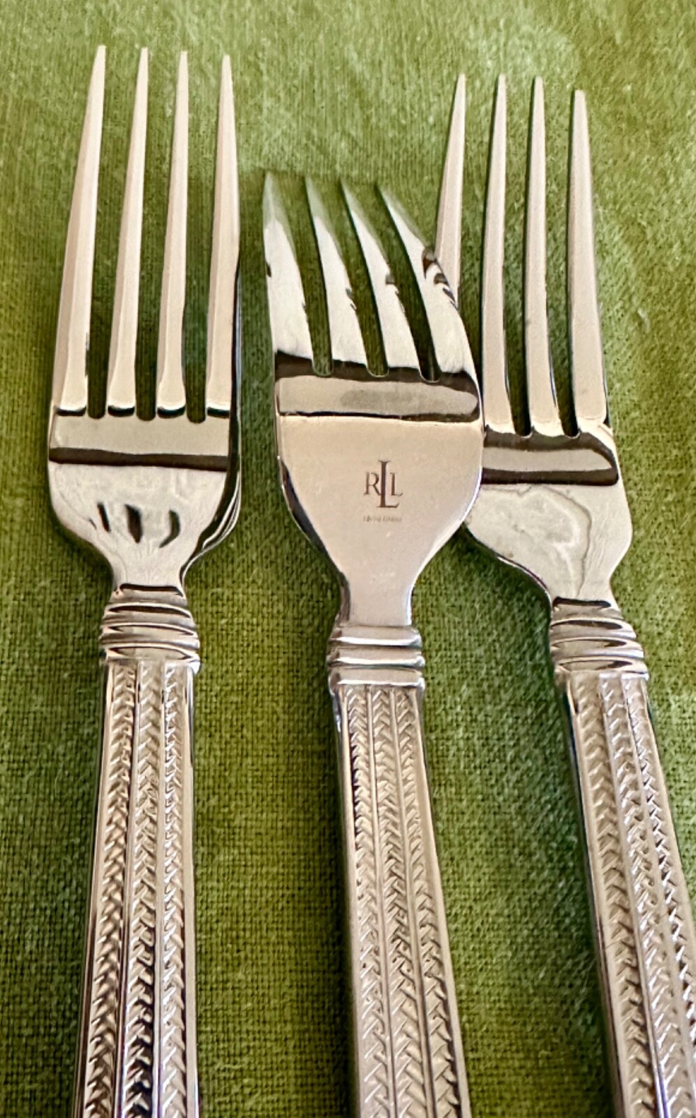1 Ralph Lauren Wainwright Herringbone Stainless Steel Dinner Fork "RLL" Mark
