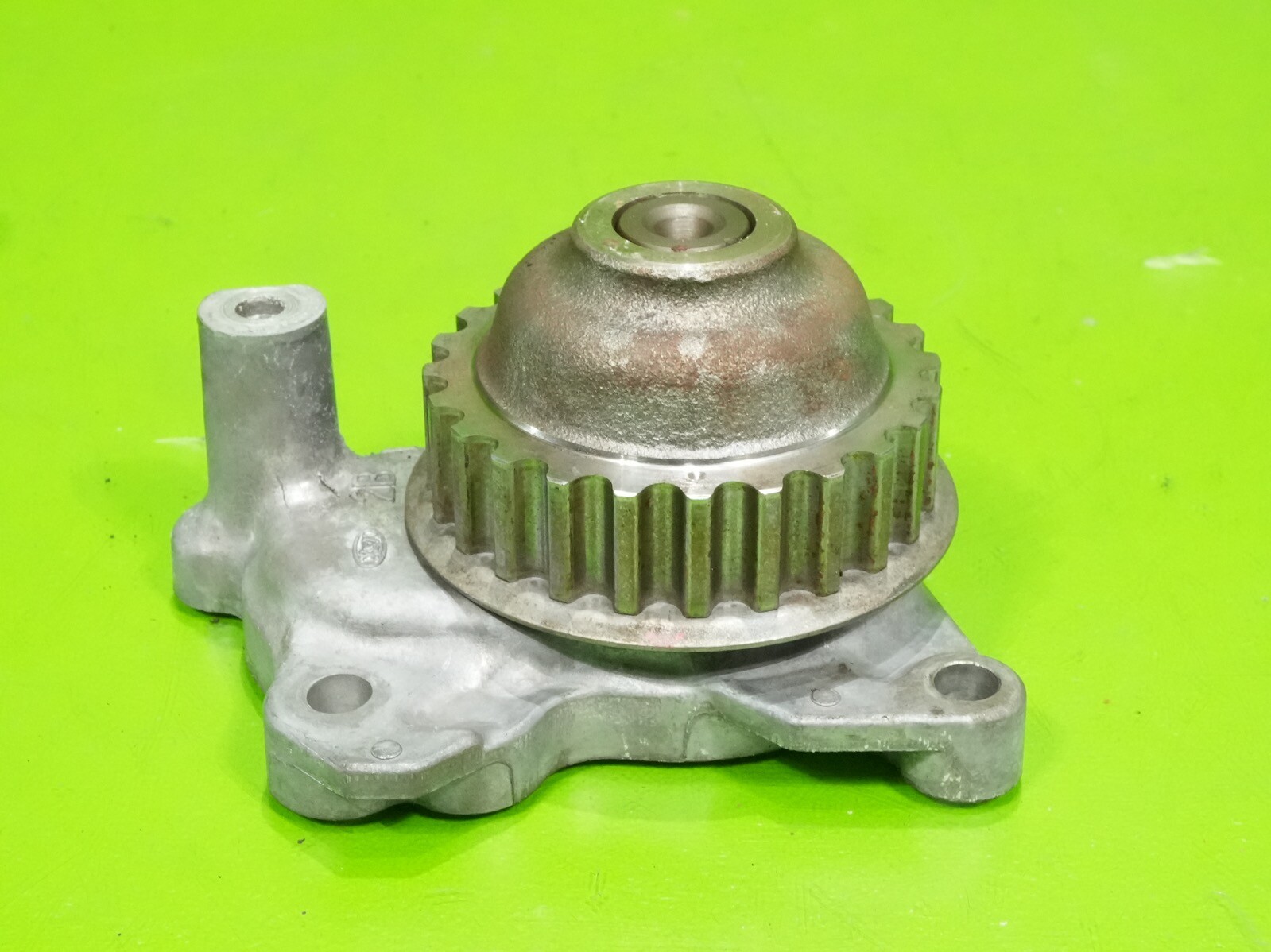 92-96 Prelude OEM rear back engine motor balance shaft drive belt gear pulley