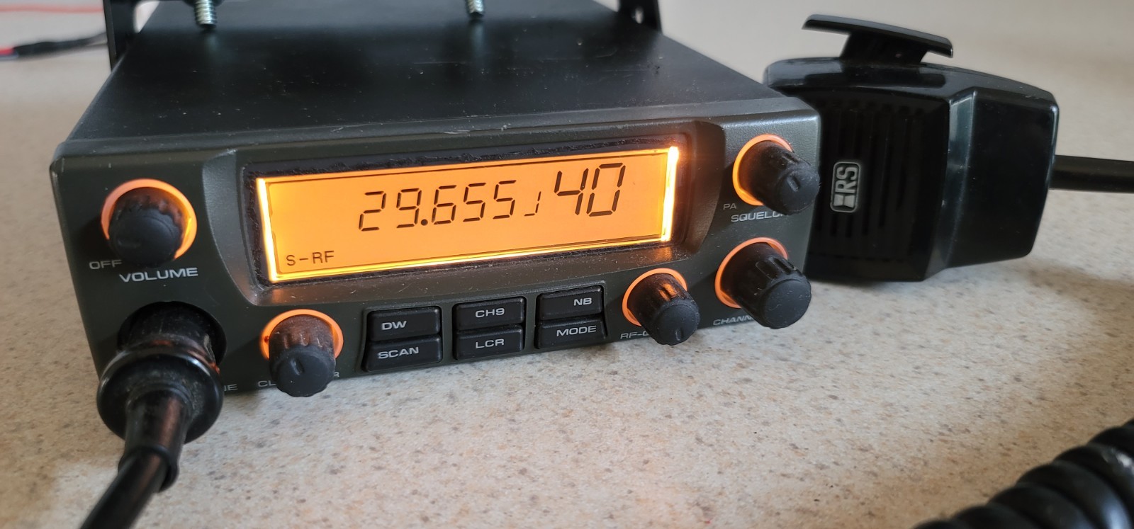 RADIO SHACK TRC 485 CB RADIO AM SSB
