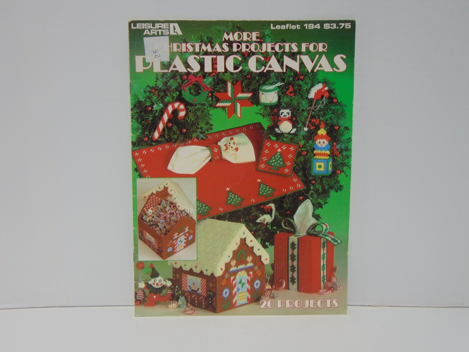More Christmas Projects For Plastic Canvas Leisure Arts Leaflet 194 1981
