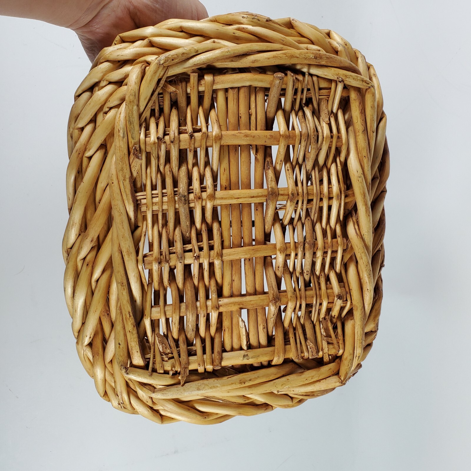 Bamboo Straw Basket With Metal Twisted Handle 8"H X 9.5"L