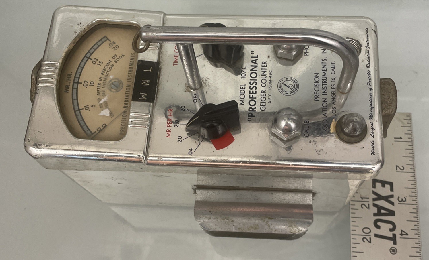 GEIGER COUNTER Model 107C Precision Radiation Instruments PROFESSIONAL 7x4x5”