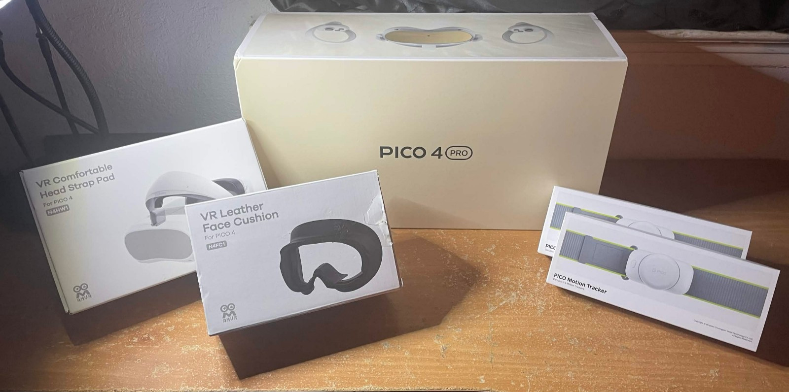 Pico 4 Pro With 4 Body Trackers and Accessories