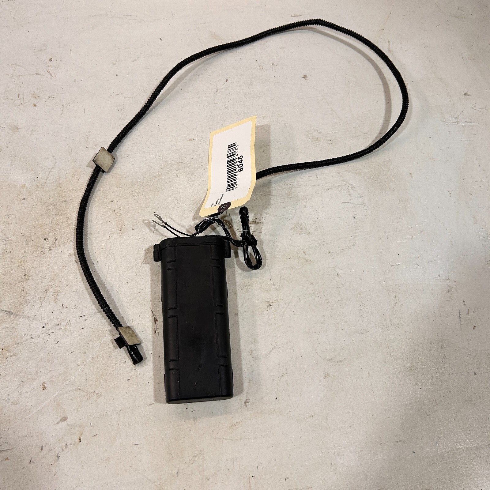 2013-2016 Buick Encore Vehicle Recovery Transmitter Control Module Unit OEM