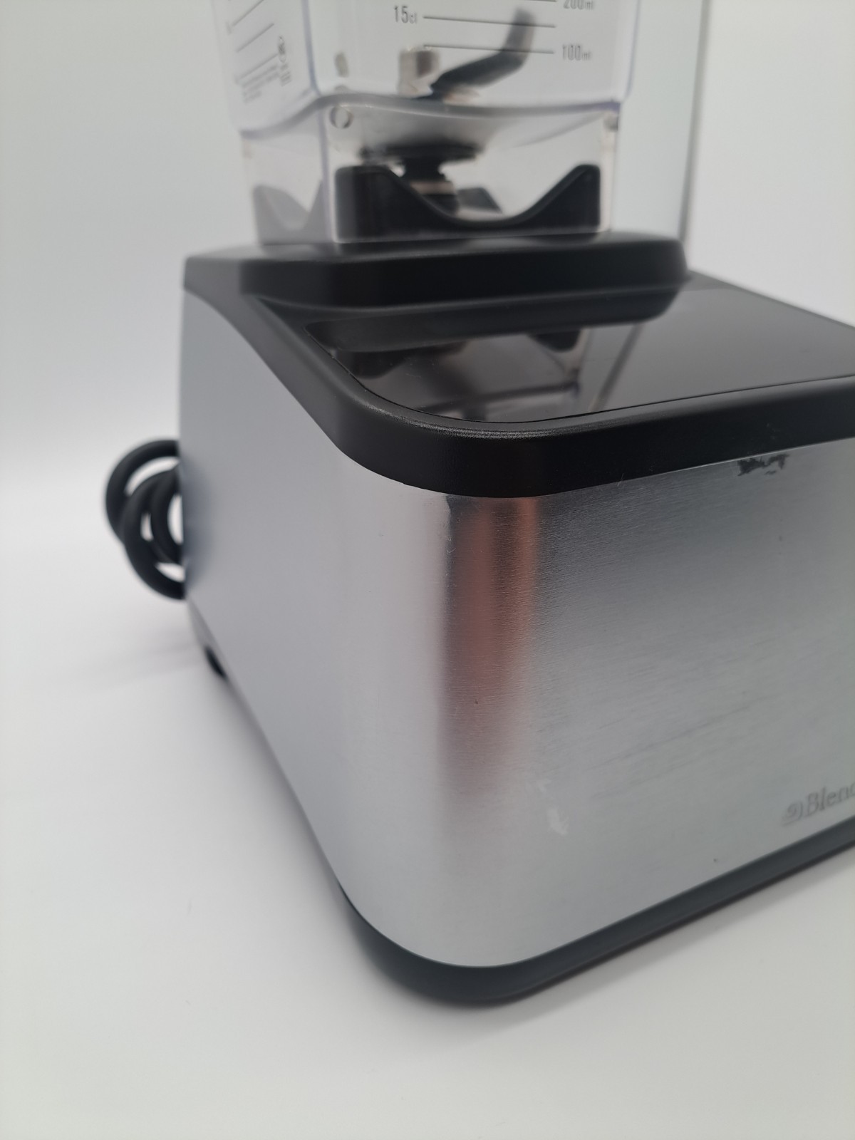 Blendtec Designer 725 Blender (CTB3) – Works Great - Screen Not Working