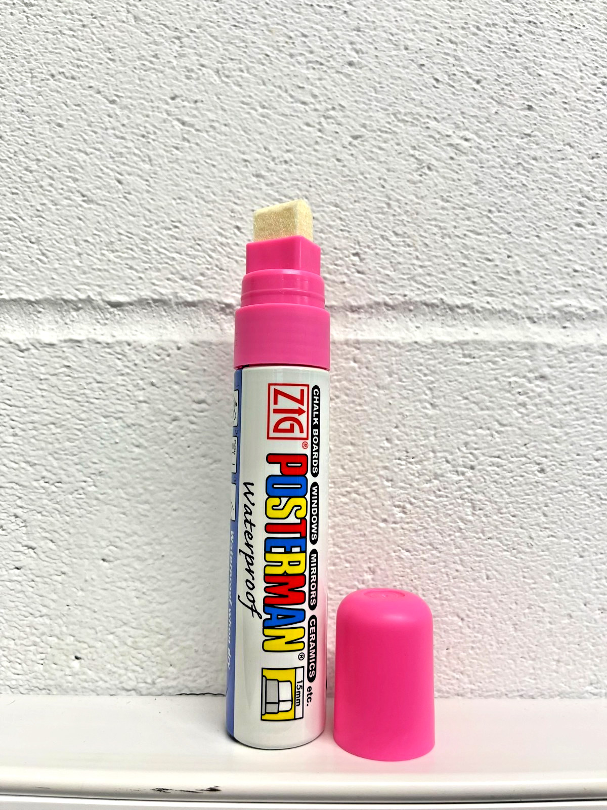 Kuretake ZIG Posterman Waterproof PMA-120 Liquid Chalk Pen 15mm Chisel Tip Pink
