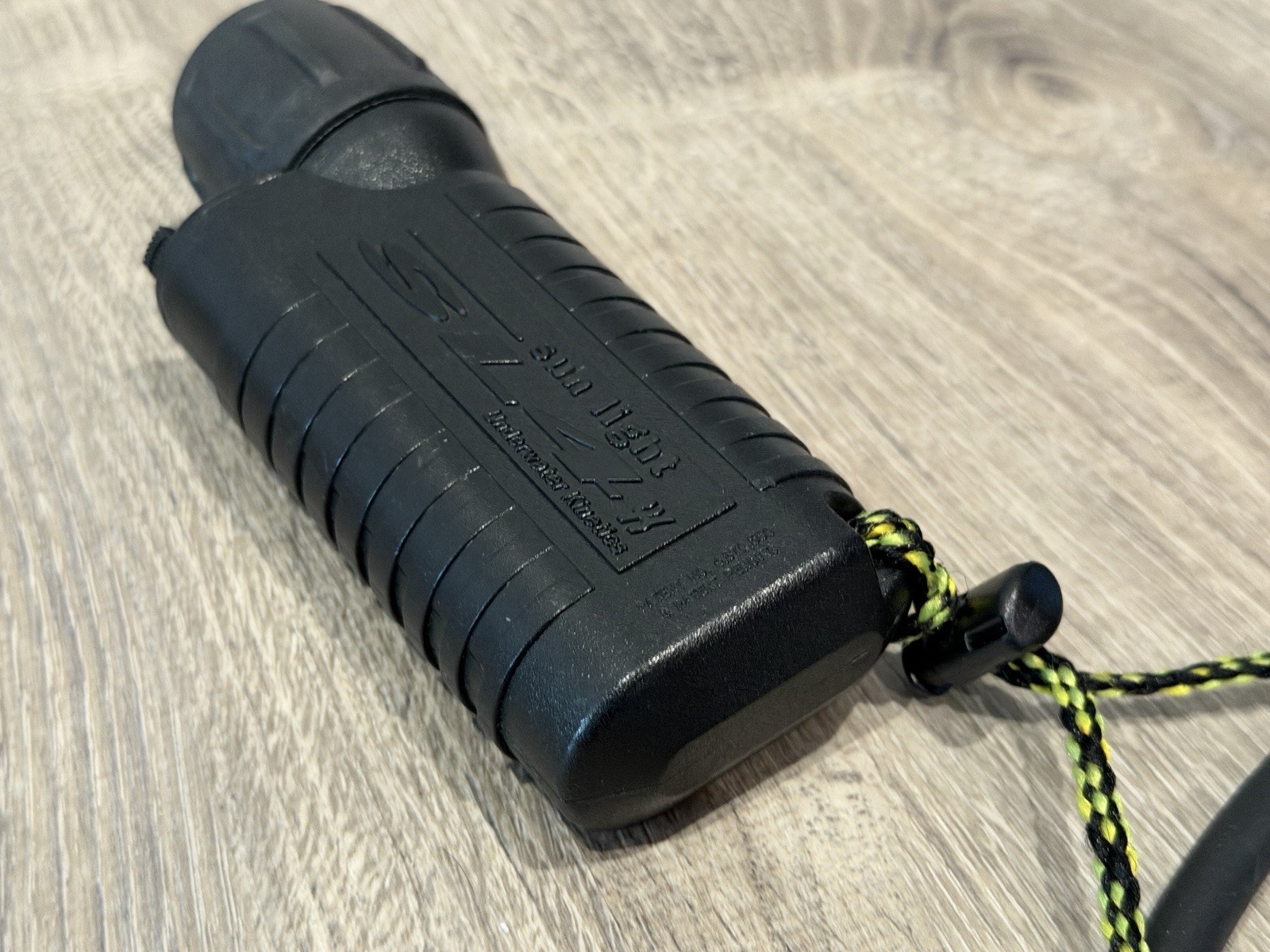 Underwater Kinetics Sun Light SL4 Underwater Scuba Dive Flashlight Black -PARTS!