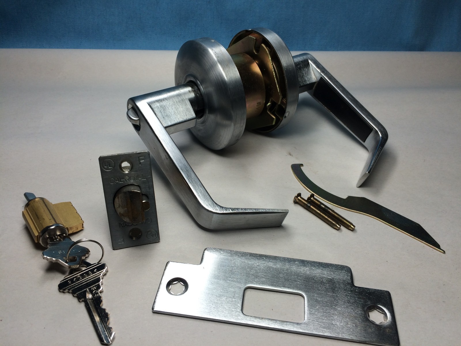 Cal-Royal Grade 2 Entry Lever Cylinder 26D 2 keys Mounting Hardware