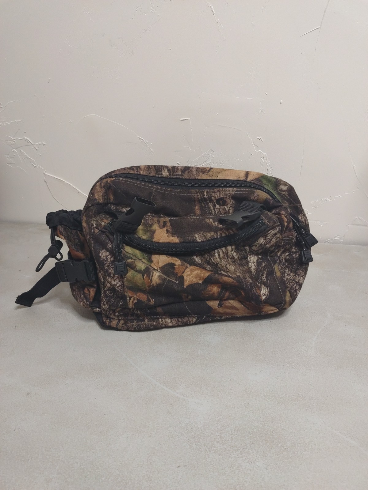Mossy Oak Camo Hunting Fanny Waist Pack Heavy Duty 2 Pocket -Bottle Holder