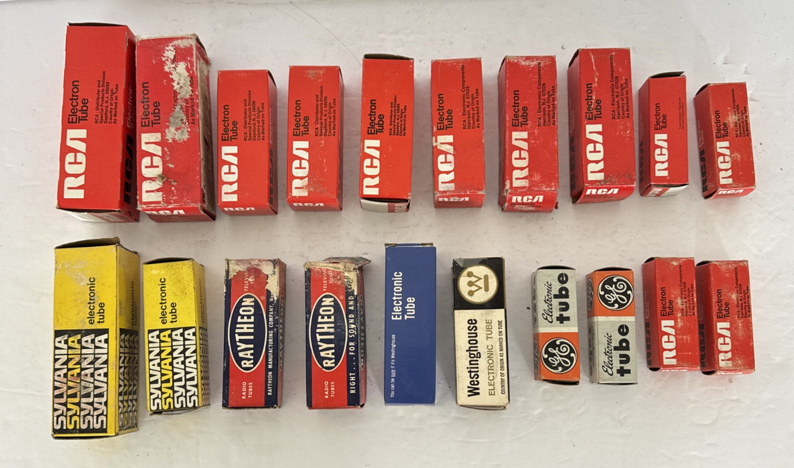 Vacuum Tubes Lot Radio Audio Amplifier Electron Valves of 20 RCA Sylvania Others
