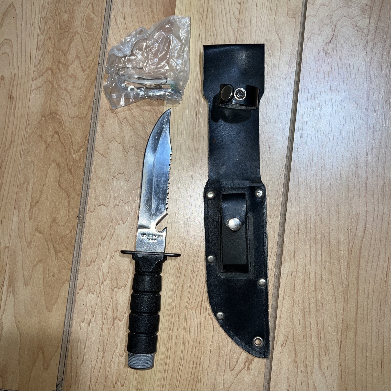 survival knife sheath Storage For Matches Hooks Wire. Missing Compass Cap & Shrp