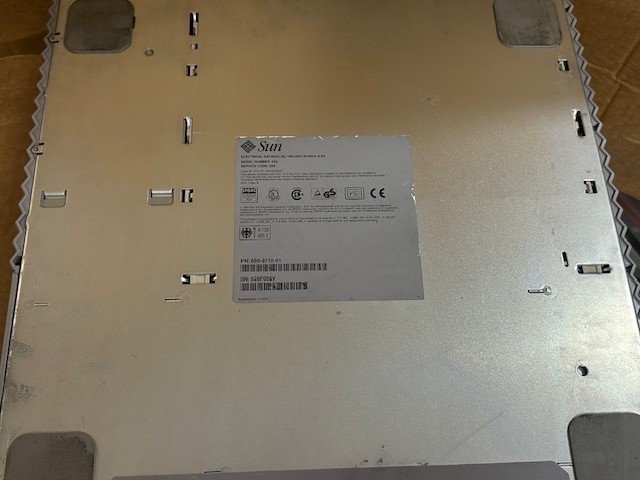 SUN Microsystems SPARCstation 20 Model 544 PN 600-3710-01 READ DESCRIPTION