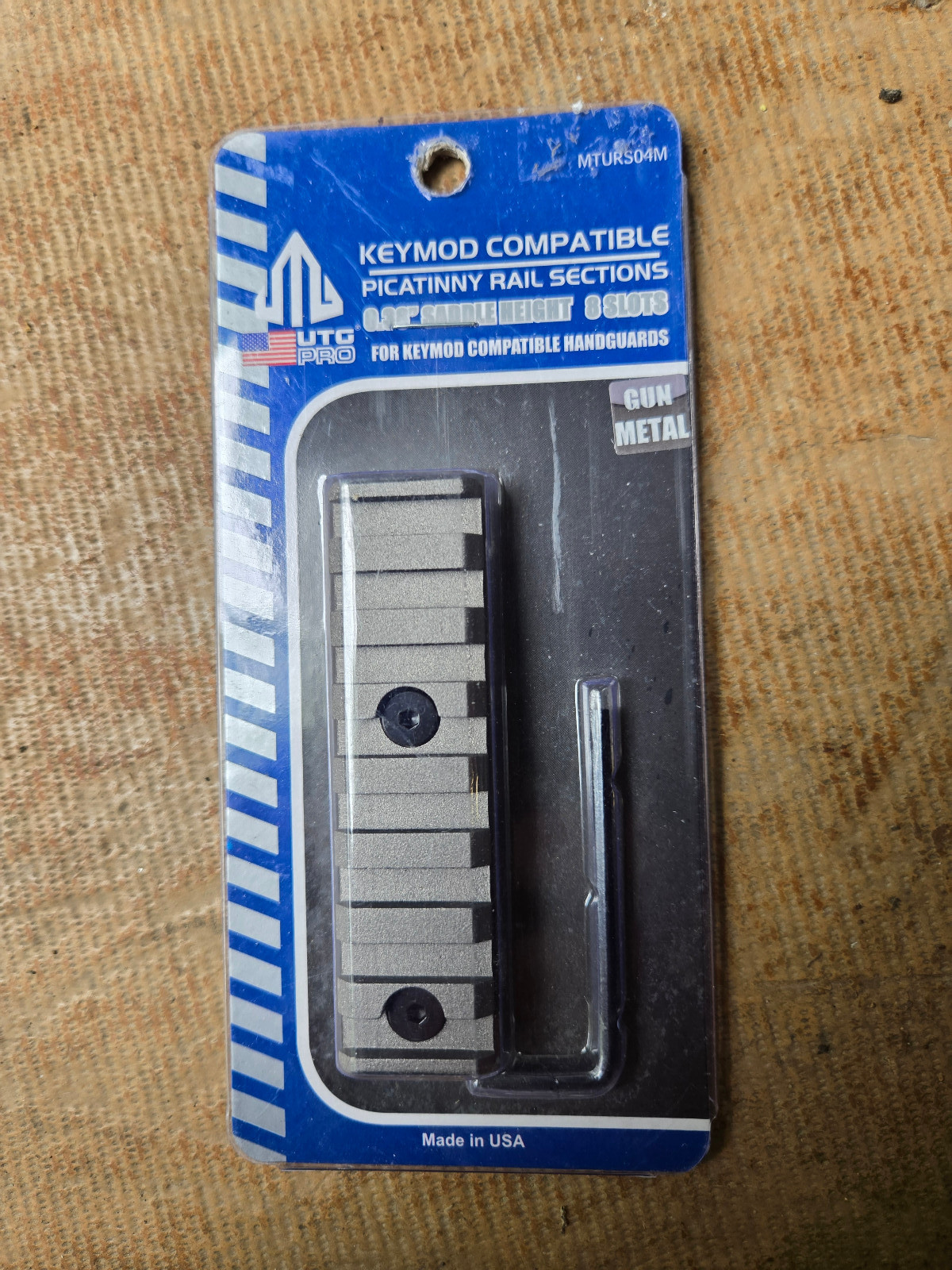 UTG PRO Keymod Picatinny Rail Section 8 Slots MTURS04MM Gun Metal