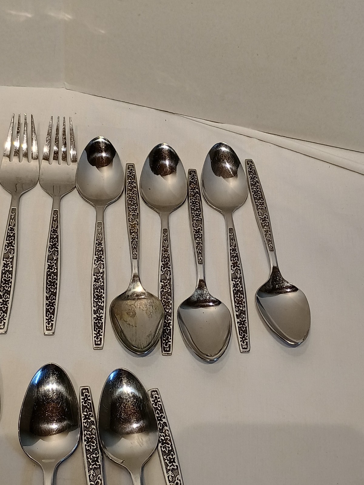 Vintage LA SPANA Flatware 64 pieces Service For 12