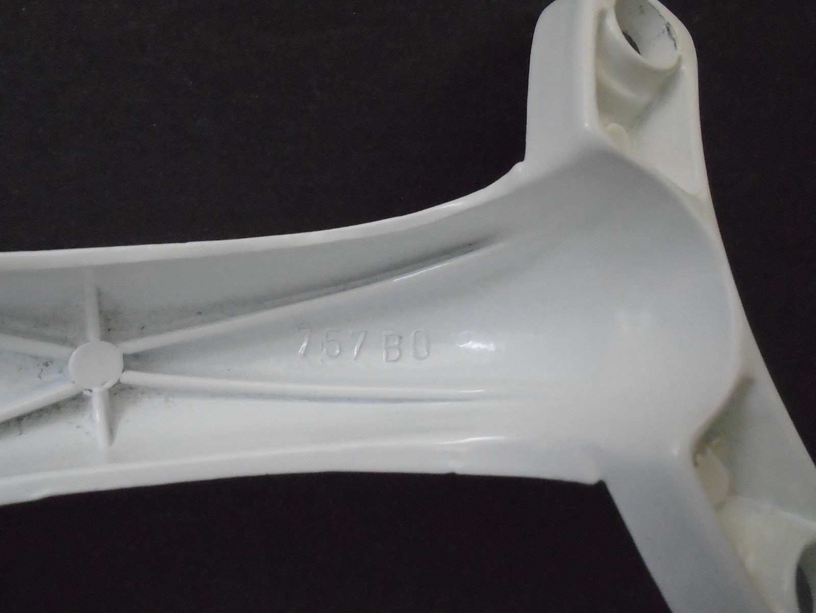 QUORUM CEILING FAN REPLACEMENT ARM BRIGHT WHITE PART AN 757B0