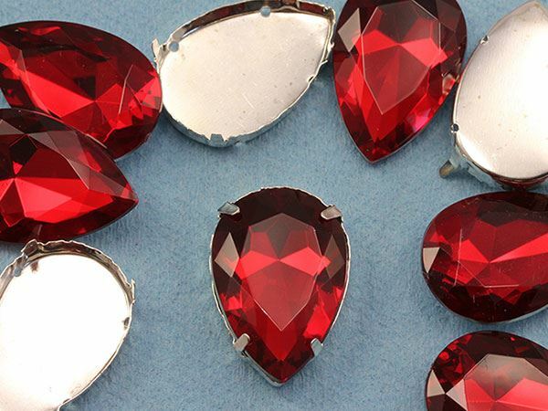 30x20mm Red Ruby H103 Teardrop Fancy Gems & Cup Settings - 4 PCS
