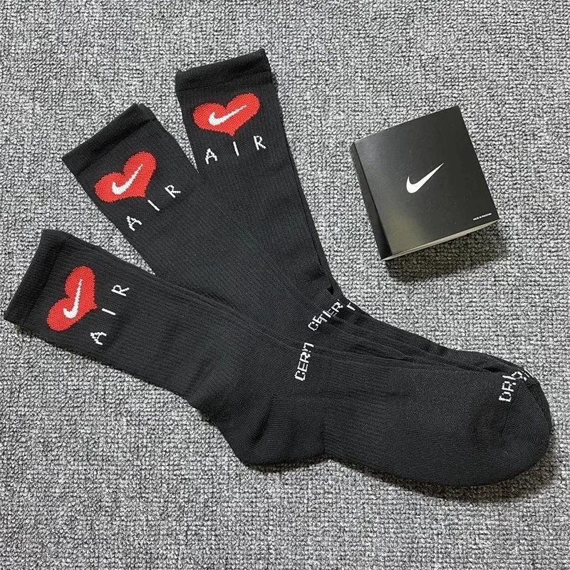 Nike Air Cushioned Crew Socks Black Red Heart Swoosh Logo 3 Pair One Size