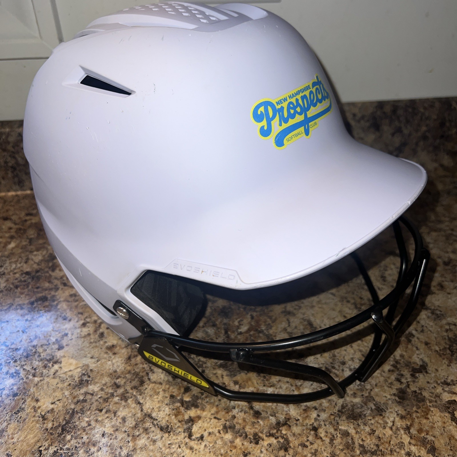 EvoShield XVT 2.0 Matte White Softball Batting Helmet Size medium large