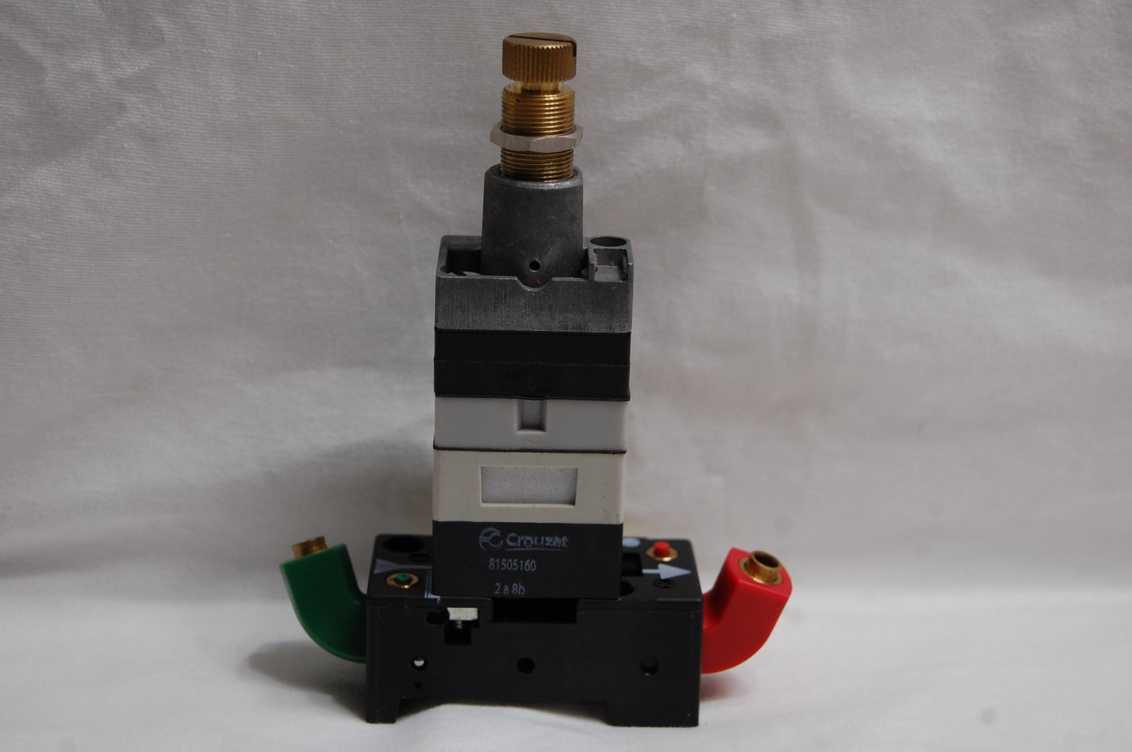 Crouzet Pressure Switch 81505160 with Accessories