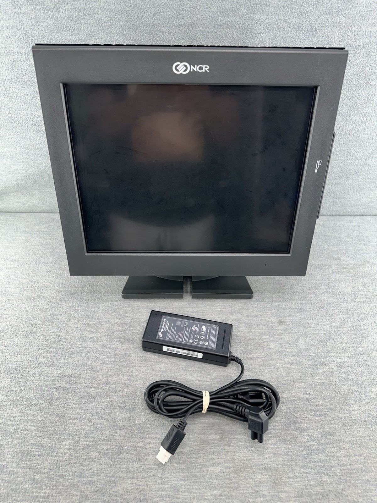 NCR 7754-3000-8801 - Touchscreen Radiant Terminal W/ Power Supply