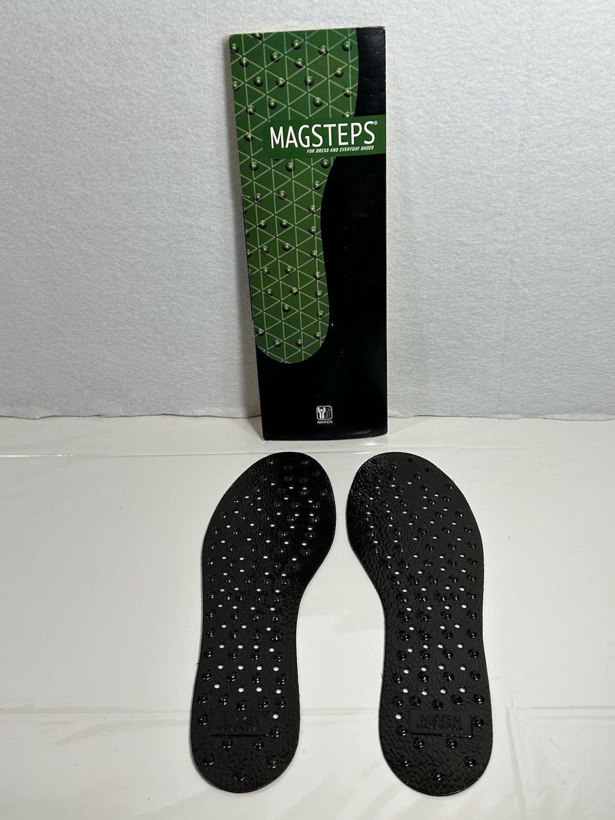 NEW  Nikken Magsteps Magnetic Shoe Inserts Size MEDIUM 7- 11 Insole UNCUT - B5