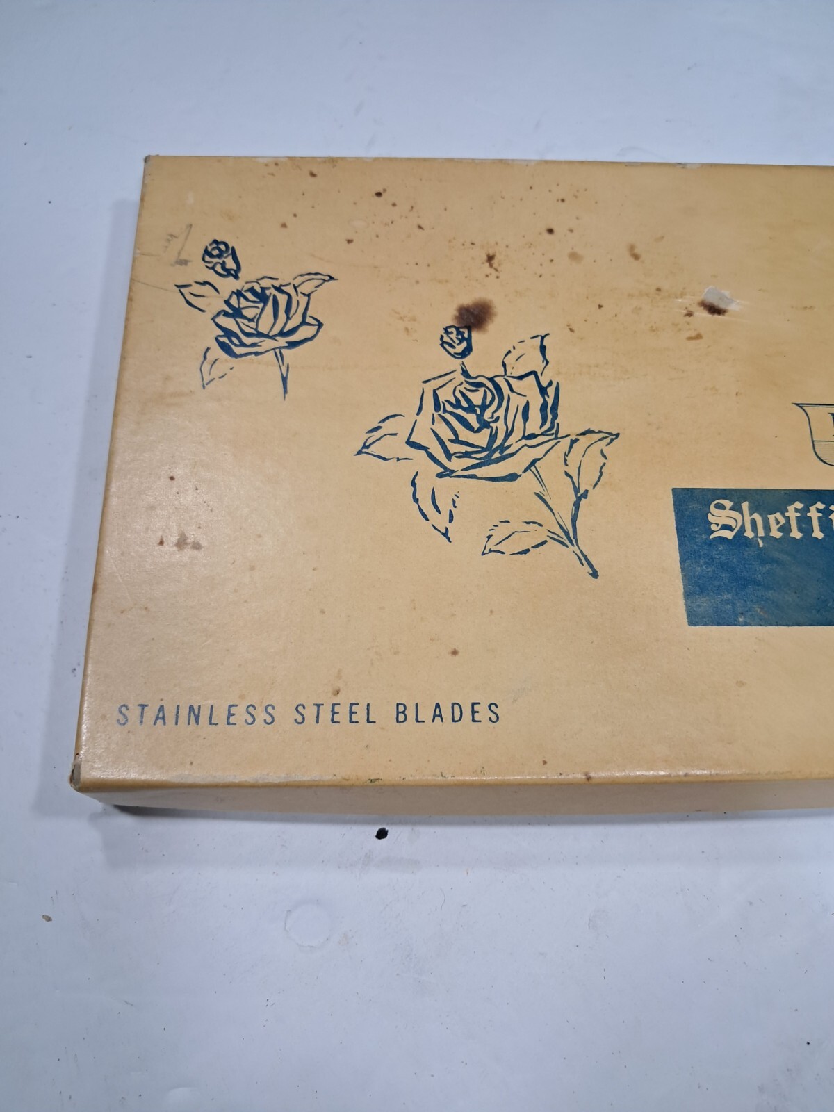 Sheffield 4 Piece Steak Knife Set With Original Box