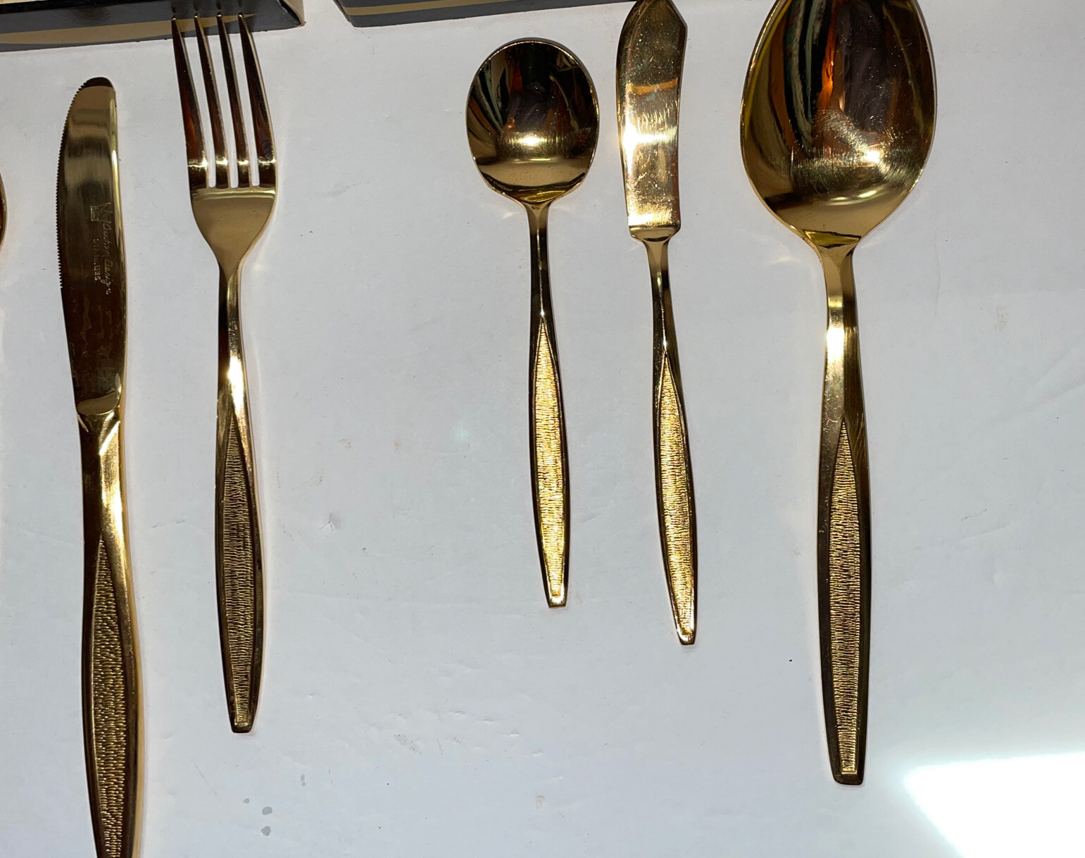 Custom Design Elegance in Gold 7 Pieces Stainless Flatware Silverware Ladle Box